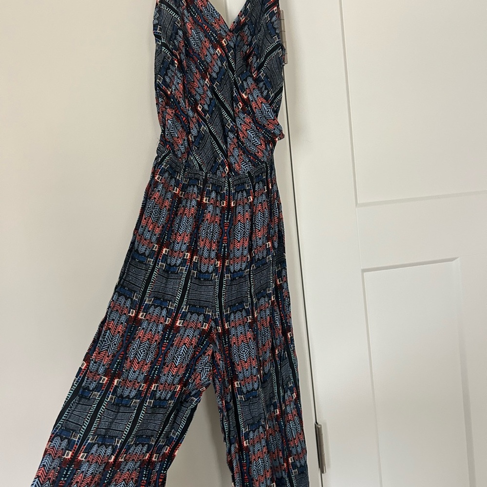 Patterned Jumpsuit - Picture 4 of 5